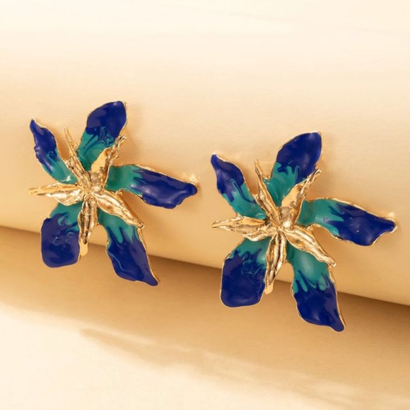 Spring Anthropologie Flower Earrings - Picture 2 of 5